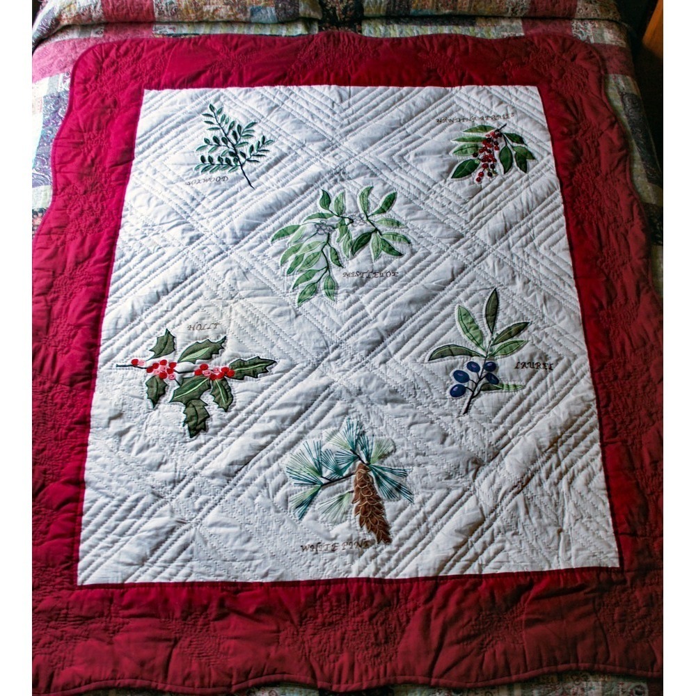 A Gorgeous Embroidered Christmas Evergreens Quilt with Mistletoe and Holly 60x50